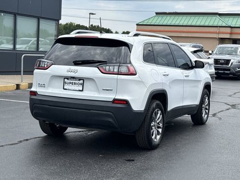 Used 2019 Jeep Cherokee Latitude Plus AWD/4WD image 3