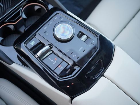 New 2026 BMW i5 eDrive40 w/ M Sport Package image 18
