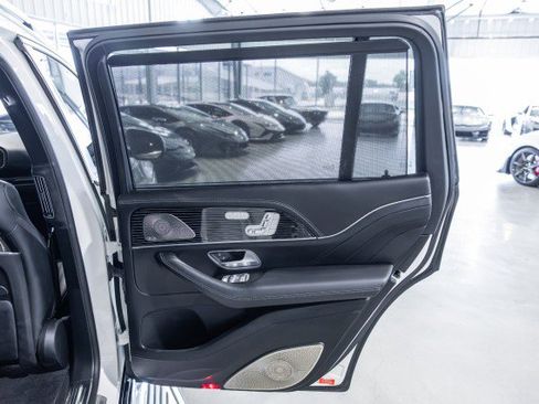 Used 2023 Mercedes-Benz Maybach GLS 600 4MATIC image 28