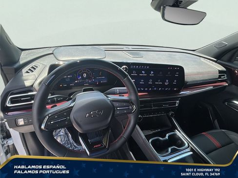 Used 2024 Chevrolet Traverse RS AWD/4WD image 12
