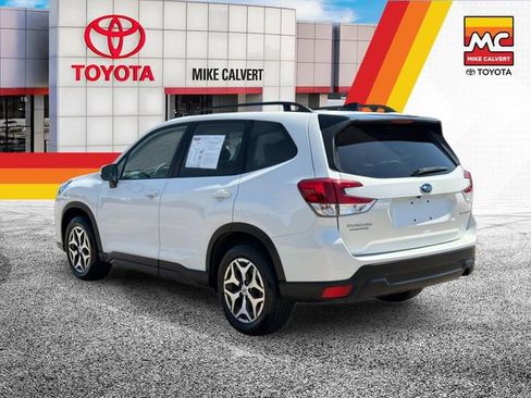Used 2024 Subaru Forester Premium AWD/4WD image 3