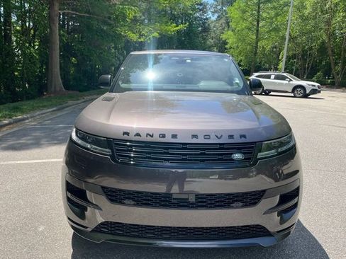 Used 2024 Land Rover Range Rover Sport Dynamic SE image 3