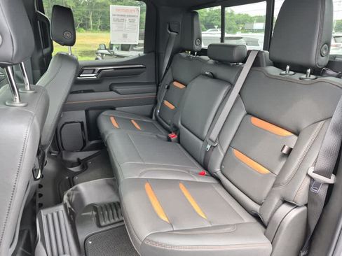 New 2026 GMC Sierra 1500 AT4 w/ AT4 Premium Package AWD/4WD image 9