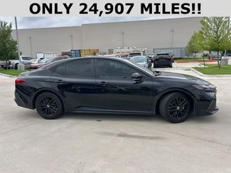 Used 2025 Toyota Camry SE w/ Convenience Package FWD video 2
