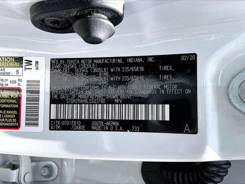 Used 2020 Toyota Highlander XLE FWD image 16