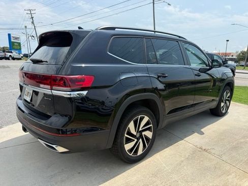 Used 2024 Volkswagen Atlas SE AWD/4WD image 13
