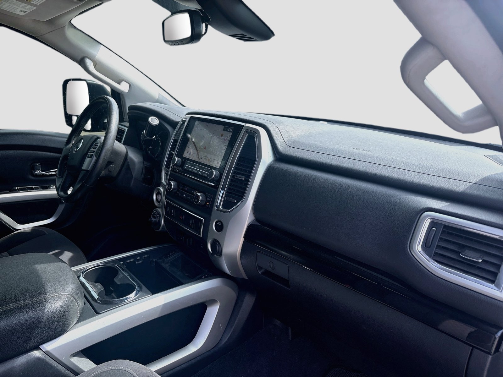 Used 2021 Nissan Titan 4x4 Crew Cab image 29