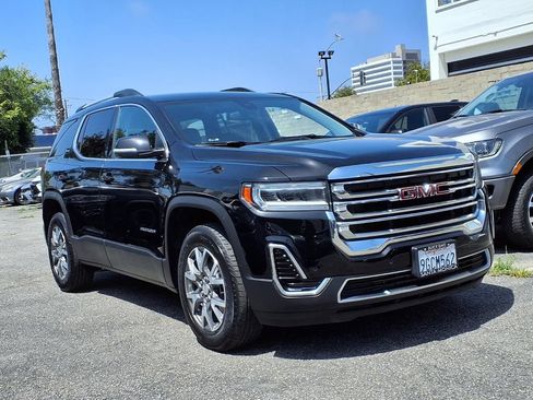 Certified 2023 GMC Acadia SLE w/ Driver Convenience Package FWD image 3