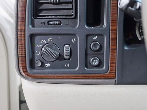 Used 2003 Cadillac Escalade EXT image 15