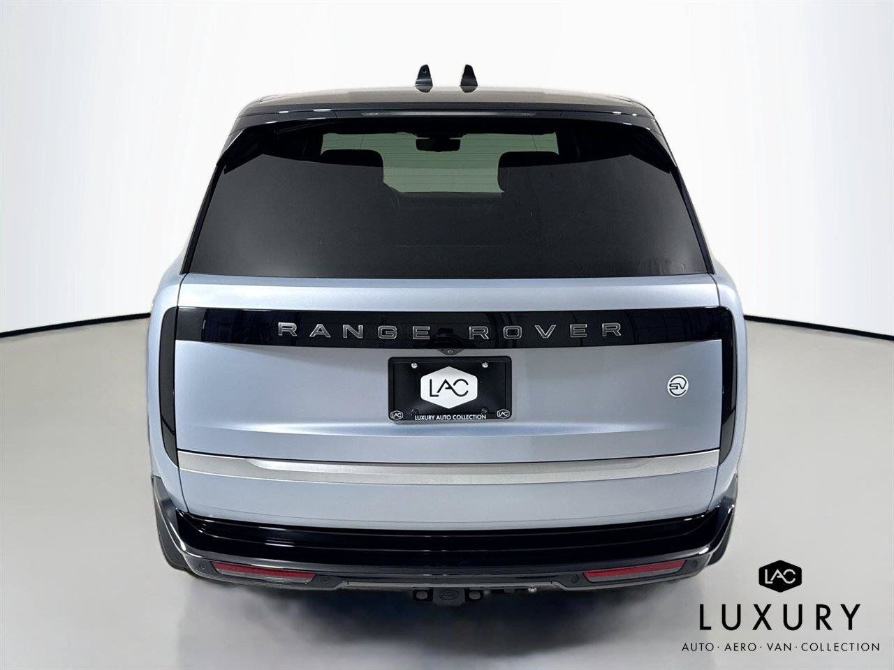 Used 2023 Land Rover Range Rover SV AWD/4WD image 6