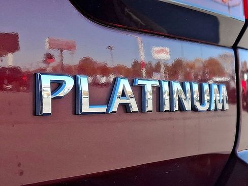 Used 2022 Nissan Armada Platinum w/ Captain's Chairs Package image 33