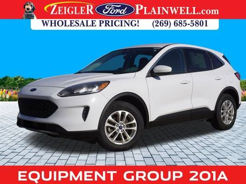 Used 2021 Ford Escape SE image 1