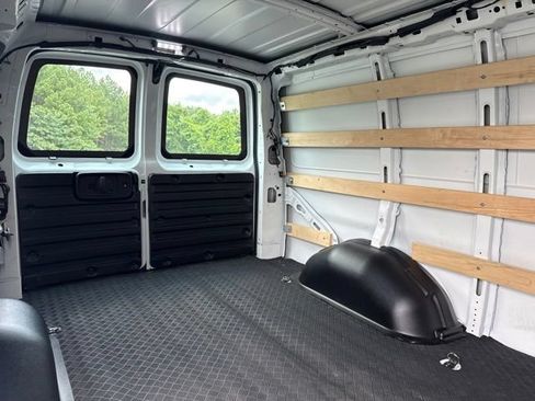 Used 2025 Chevrolet Express 2500 w/ Driver Convenience Package RWD image 20
