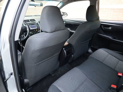 Used 2017 Toyota Camry LE image 15