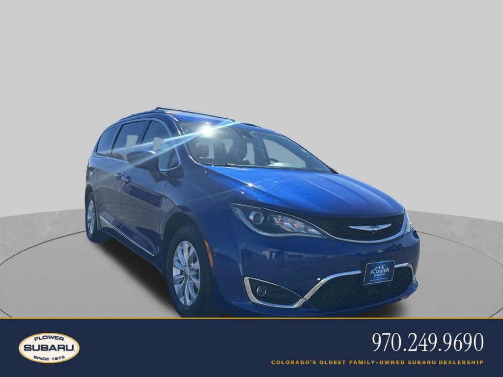 Used 2019 Chrysler Pacifica Touring-L w/ Advanced Safetytec Group FWD 360° Tour