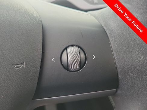 Used 2021 Tesla Model Y Long Range AWD/4WD image 6