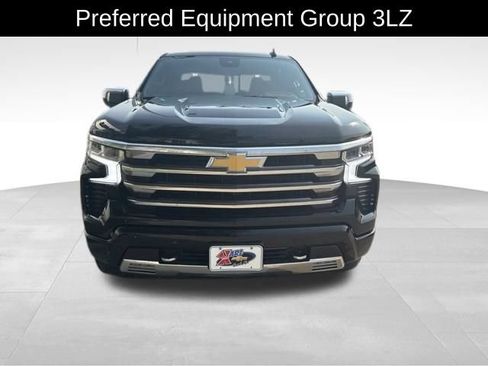 Certified 2025 Chevrolet Silverado 1500 High Country w/ High Country Premium Package AWD/4WD image 2