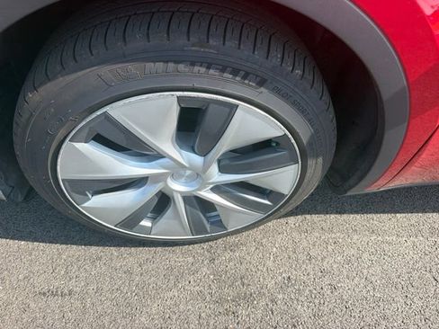 Used 2021 Tesla Model Y Long Range AWD/4WD image 4