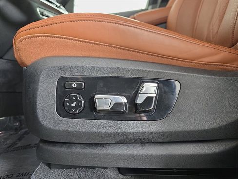 Certified 2024 BMW X7 M60i w/ Executive Package image 30