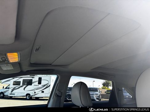 Used 2011 Toyota Venza Base w/ Premium Pkg #2 image 18