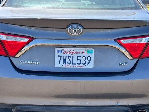 Used 2017 Toyota Camry SE FWD image 19