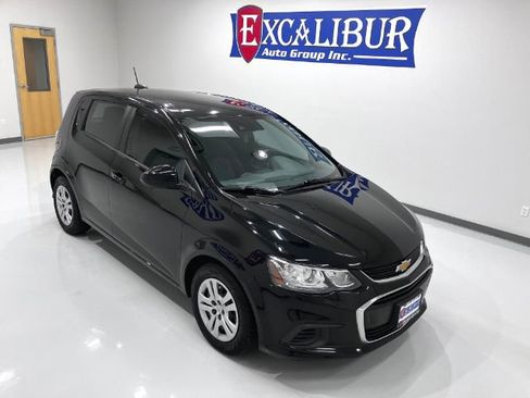 Used 2020 Chevrolet Sonic LT image 17