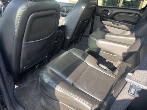 Used 2010 GMC Yukon Denali image 34
