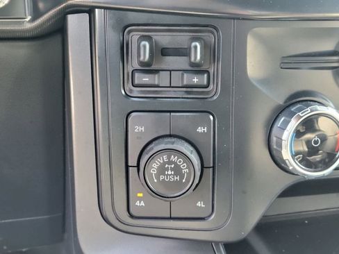 Used 2025 Ford F150 Lariat w/ Bed Utility Package AWD/4WD image 26