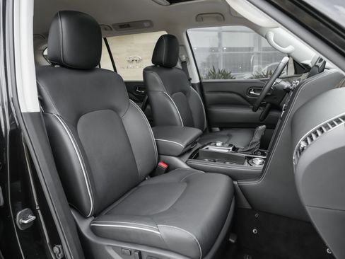 Certified 2024 INFINITI QX80 Premium Select w/ Cargo Package AWD/4WD image 41