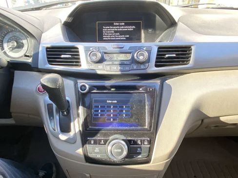 Used 2016 Honda Odyssey Touring image 12