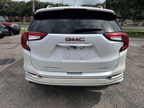 Used 2022 GMC Terrain Denali w/ Denali Premium Package AWD/4WD image 7