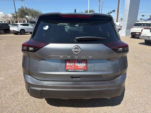 Certified 2025 Nissan Rogue S image 4