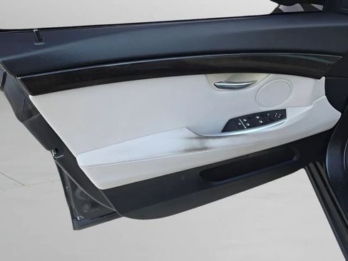 Used 2010 BMW 535i Gran Turismo RWD image 26
