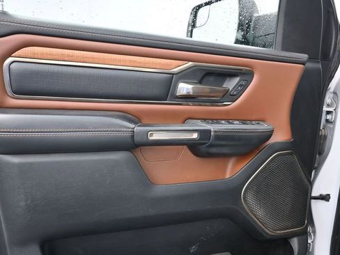 Used 2022 RAM 1500 Limited w/ Off Road Group image 9