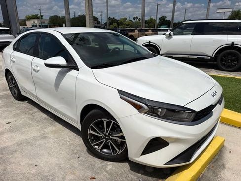 Certified 2024 Kia Forte LXS w/ LXS Technology Package FWD image 1