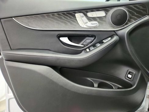 Used 2016 Mercedes-Benz GLC 300 4MATIC image 19