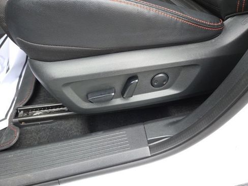 Used 2025 Nissan Rogue SV AWD/4WD image 40