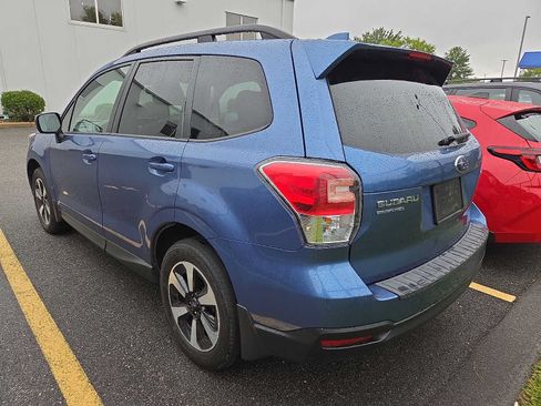 Used 2018 Subaru Forester 2.5i Premium w/ All-Weather Package AWD/4WD image 4