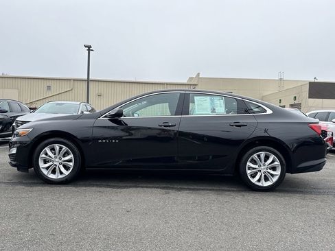 Used 2025 Chevrolet Malibu LT image 2
