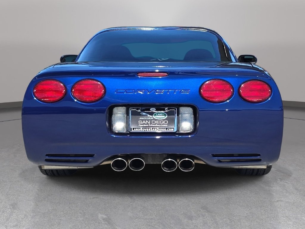 Used 2004 Chevrolet Corvette Coupe w/ Preferred Equipment Group RWD image 7
