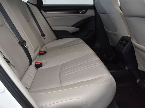 Used 2018 Honda Accord Touring image 22