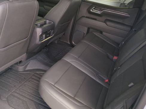 Used 2024 GMC Sierra 1500 SLT w/ SLT Premium Plus Package AWD/4WD image 13