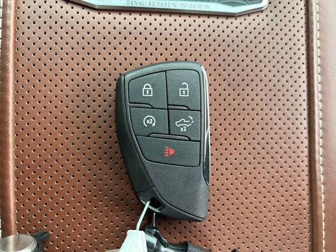 Used 2025 GMC Sierra 2500 Denali Ultimate AWD/4WD image 45