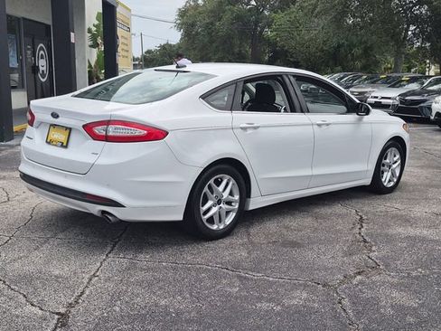 Used 2016 Ford Fusion SE FWD image 5