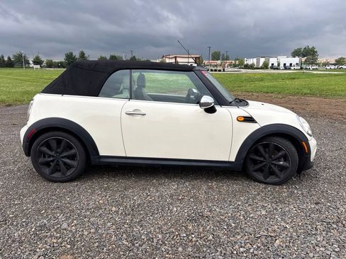 Used 2011 MINI Cooper Convertible FWD image 11