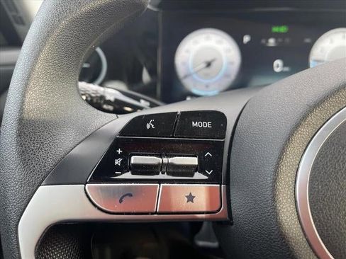 Used 2024 Hyundai Elantra SEL image 8