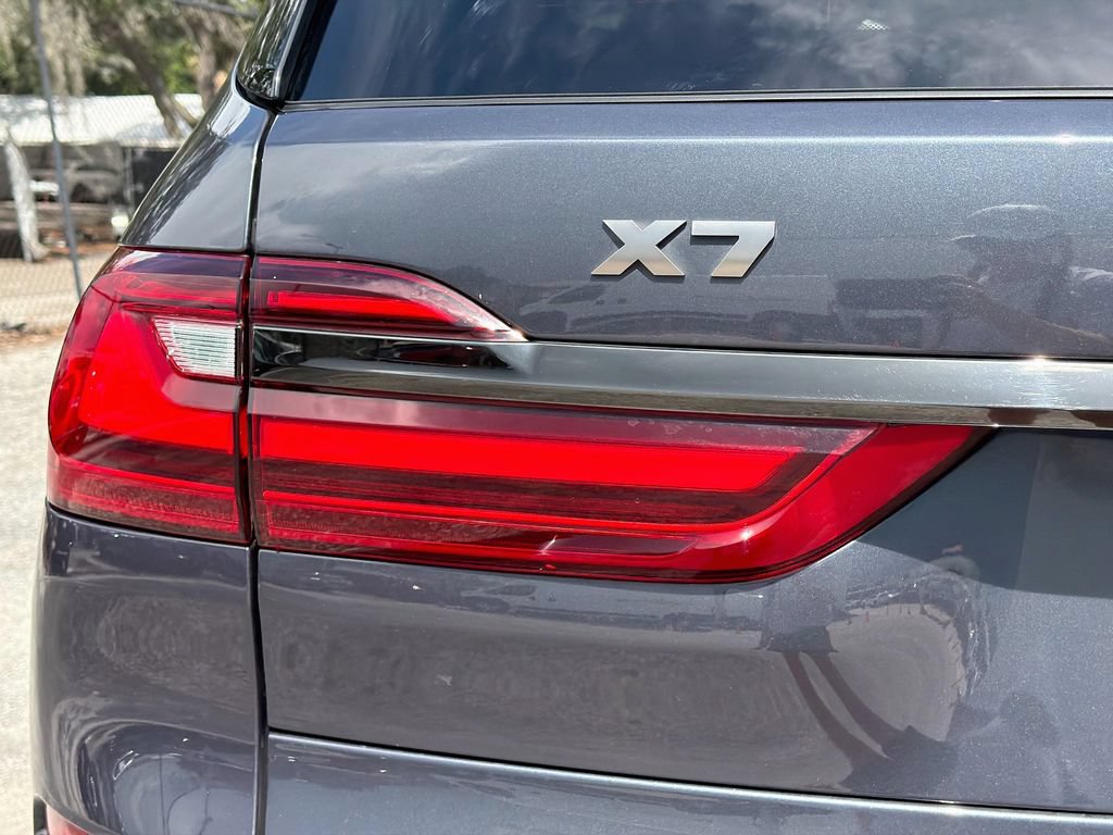 Used 2022 BMW X7 M50i w/ Dynamic Handling Package AWD/4WD image 10