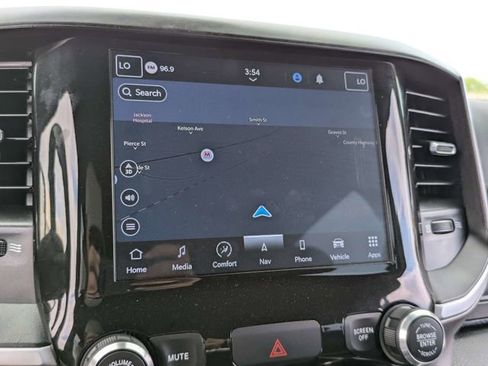 Used 2022 RAM 1500 Big Horn AWD/4WD image 21