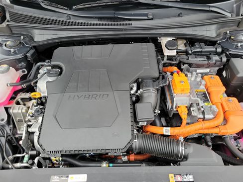 Certified 2023 Hyundai Elantra Limited FWD image 25