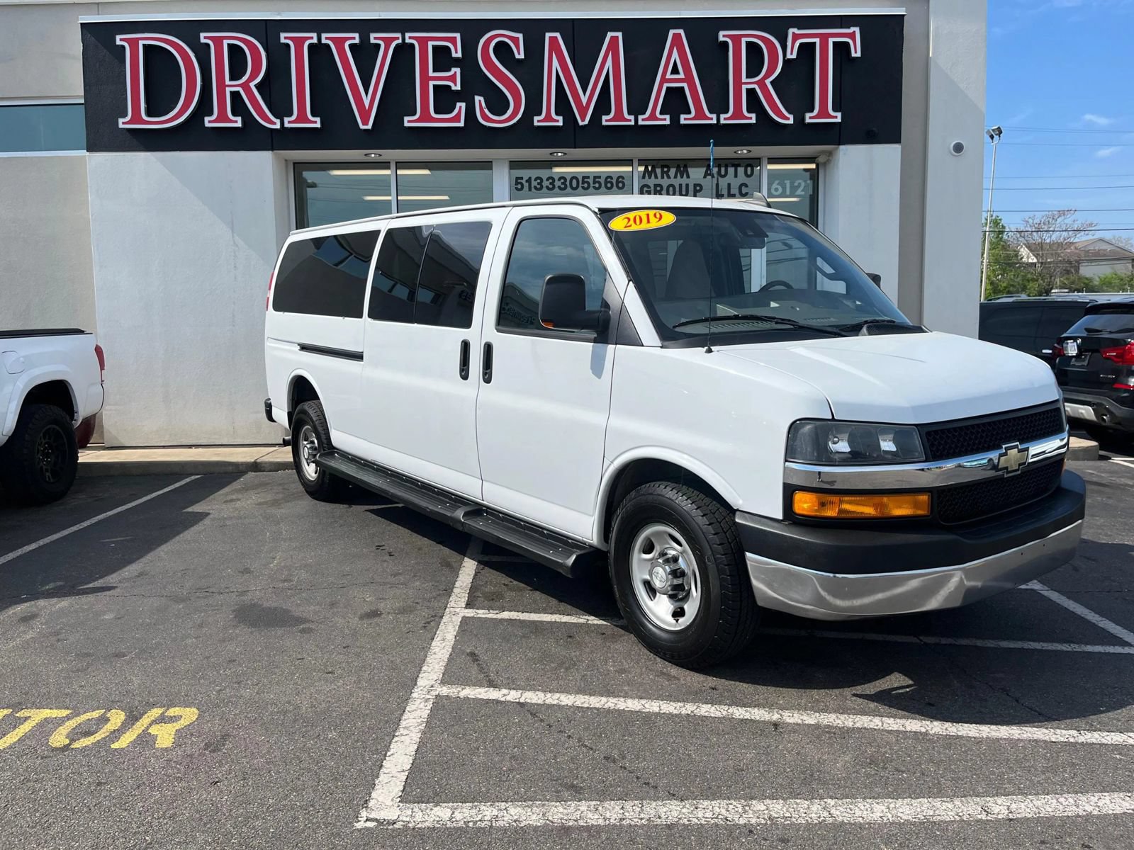 Used 2019 Chevrolet Express 3500 LT w/ LT Preferred Equipment Group RWD image 3